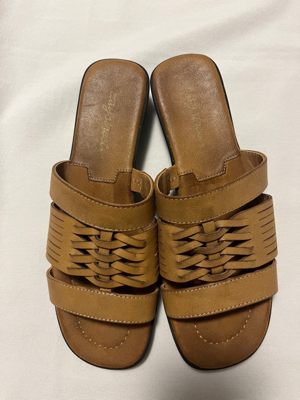 Women’s East Street Woven Slide Sandals in Tan/Brown
